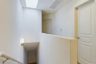 711 W 32nd St, Austin, TX 78705 - Photo 3