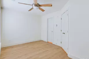 711 W 32nd St, Austin, TX 78705 - Photo 33