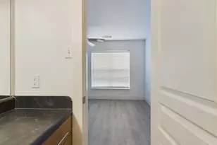 711 W 32nd St, Austin, TX 78705 - Photo 29