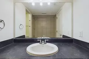 711 W 32nd St, Austin, TX 78705 - Photo 27