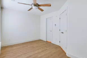 711 W 32nd St, Austin, TX 78705 - Photo 33