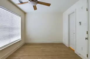 711 W 32nd St, Austin, TX 78705 - Photo 35