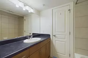 711 W 32nd St, Austin, TX 78705 - Photo 25