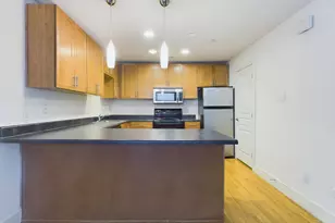 711 W 32nd St, Austin, TX 78705 - Photo 11