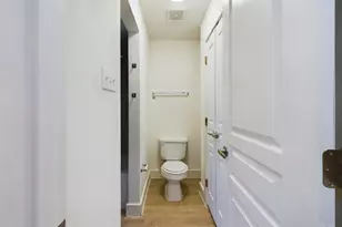 711 W 32nd St, Austin, TX 78705 - Photo 21