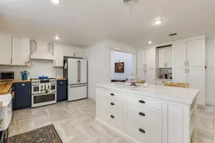 1709 Lexington St, Taylor, TX 76574 - Photo 15