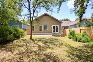 2404 Independence Dr, Austin, TX 78745 - Photo 23