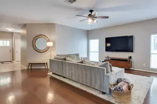 2404 Independence Dr, Austin, TX 78745 - Photo 3