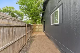 8203 Colony Loop Dr, Austin, TX 78724 - Photo 37