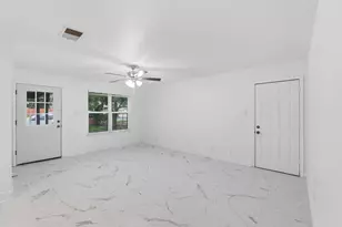 8203 Colony Loop Dr, Austin, TX 78724 - Photo 5