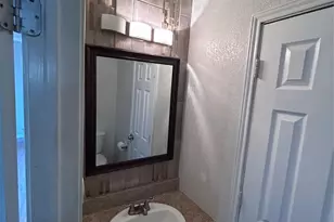 5708 Spring Meadow Rd, Austin, TX 78744 - Photo 3