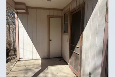 1009 E 16th Street, Austin, TX 78702 - Photo 15