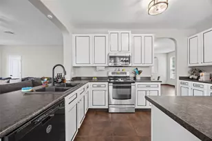 501 Wildwood Dr, Georgetown, TX 78633 - Photo 9