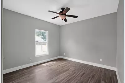 403 Lynch Street, Smithville, TX 78957 - Photo 17