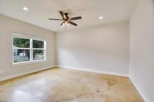 103 East St, Smithville, TX 78957 - Photo 3