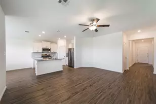102 Sebring Cir, Hutto, TX 78634 - Photo 19
