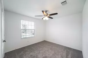 102 Sebring Cir, Hutto, TX 78634 - Photo 11