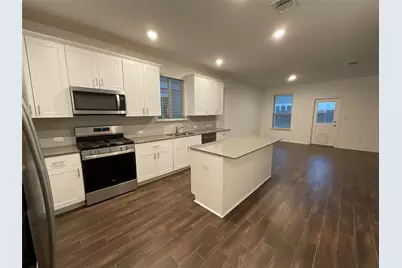 128 Banyon Drive, Liberty Hill, TX 78642 - Photo 13