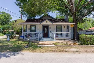 301 Holly Ave, Luling, TX 78648 - Photo 1