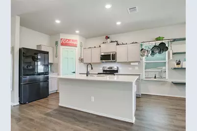 116 Cressida Cove #9G, Jarrell, TX 76537 - Photo 3