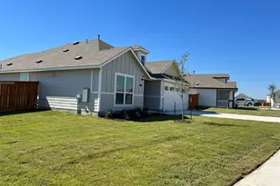 105 Spiny Lizard Ln, San Marcos, TX 78666 - Photo 3