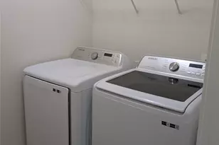 209 Phillips St, Hutto, TX 78634 - Photo 9