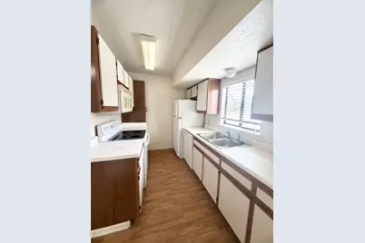 728 W San Antonio Street #108B, Lockhart, TX 78644 - Photo 7