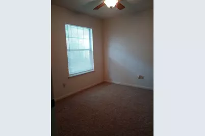 728 W San Antonio Street #108B, Lockhart, TX 78644 - Photo 5