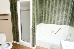 728 W San Antonio St, Lockhart, TX 78644 - Photo 9