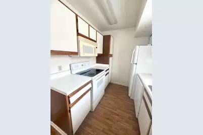 728 W San Antonio Street #108B, Lockhart, TX 78644 - Photo 5