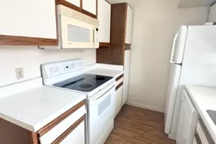 728 W San Antonio St, Lockhart, TX 78644 - Photo 5