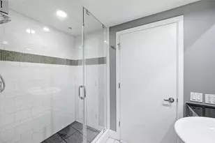 300 Bowie St, Austin, TX 78703 - Photo 11