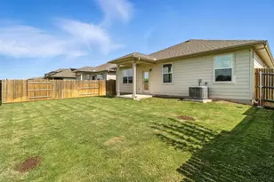 211 Rainmaker Ln, Bastrop, TX 78602 - Photo 23