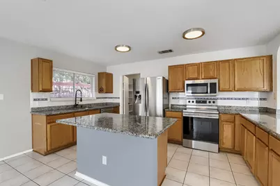 1020 Skylark Hill Lane, Pflugerville, TX 78660 - Photo 9