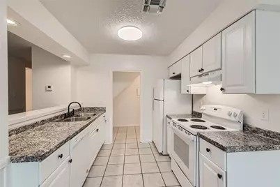 5616 Emerald Forest Drive #121, Austin, TX 78745 - Photo 7