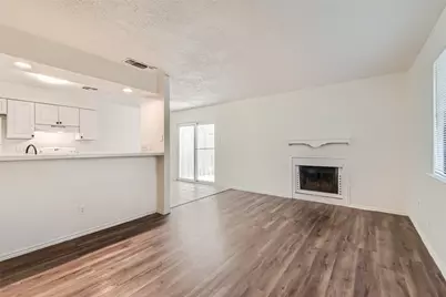 5616 Emerald Forest Drive #121, Austin, TX 78745 - Photo 5