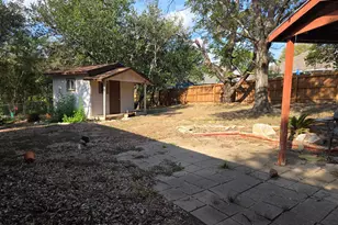 2011 Castle Creek Dr, San Marcos, TX 78666 - Photo 13