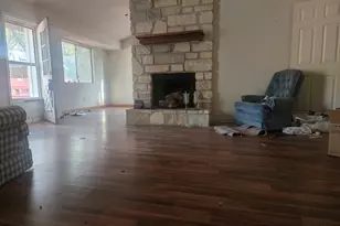 2011 Castle Creek Dr, San Marcos, TX 78666 - Photo 5