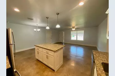 300 Pendergrass Street #B, Smithville, TX 78957 - Photo 5