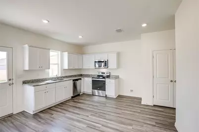 110 Blackbear Drive, Hutto, TX 78634 - Photo 9