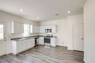 110 Blackbear Dr, Hutto, TX 78634 - Photo 9