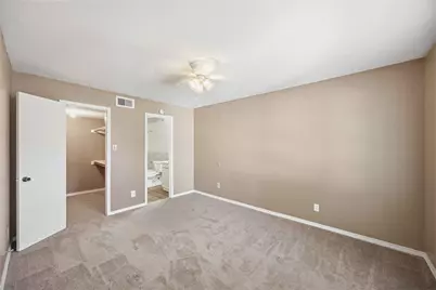 9797 Leawood Boulevard #1202, Houston, TX 77099 - Photo 7