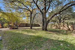 12718 Covington Trail, Austin, TX 78727 - Photo 19