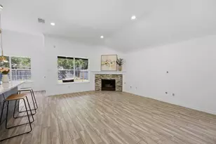 204 Newport Landing Pl, Round Rock, TX 78665 - Photo 11