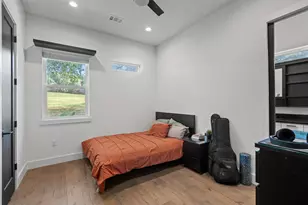 418 Venture Blvd S, Point Venture, TX 78645 - Photo 29