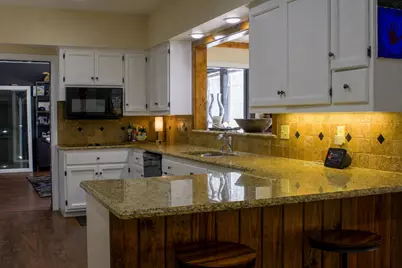 405 Frederick Road, Fredericksburg, TX 78624 - Photo 9