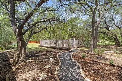 17109 Northlake Hills Drive, Jonestown, TX 78645 - Photo 35