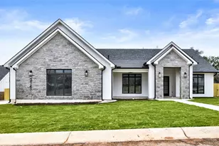 2141 Stone Meadow, Fredericksburg, TX 78624 - Photo 3