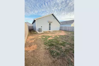 13336 Illumination Road, Elgin, TX 78621 - Photo 11