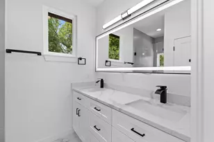 5305 Ledesma Rd, Austin, TX 78721 - Photo 31